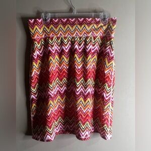 Spunk wear skirt geometric design size medium